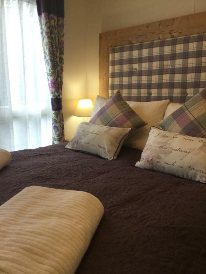 Dunroamin Lodge Aviemore Buitenkant foto